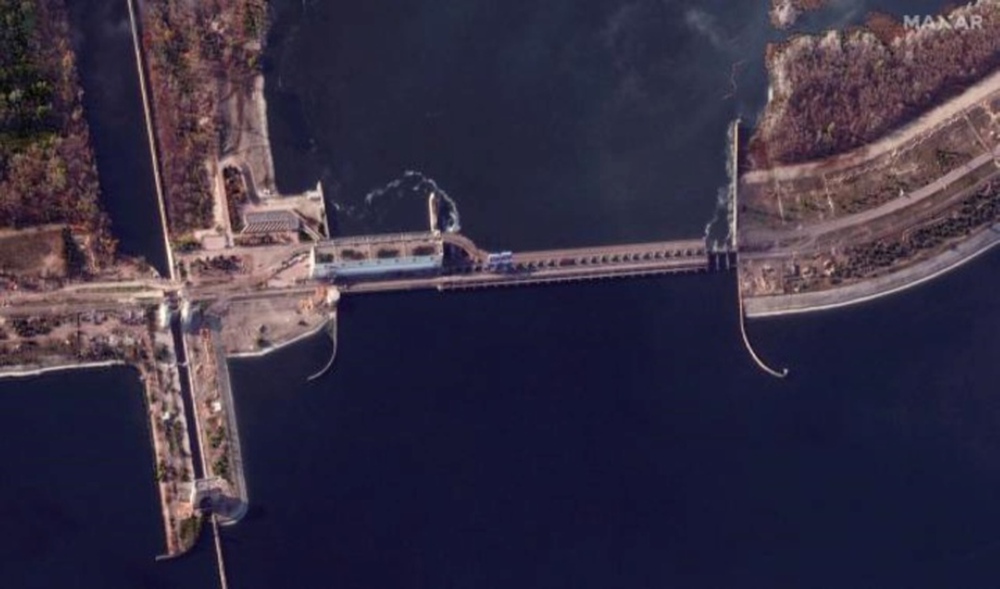 Vỡ đập thủy điện Kherson, lũ tràn vào thành phố