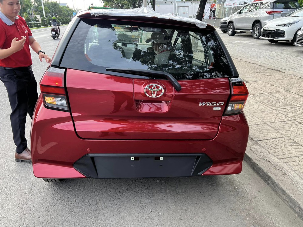 Toyota Wigo 2023 ồ ạt về đại l&yacute; s&aacute;t giờ ra mắt Việt Nam, chỉ c&ograve;n chờ gi&aacute; tốt để đấu i10 v&agrave; Morning - Ảnh 11.