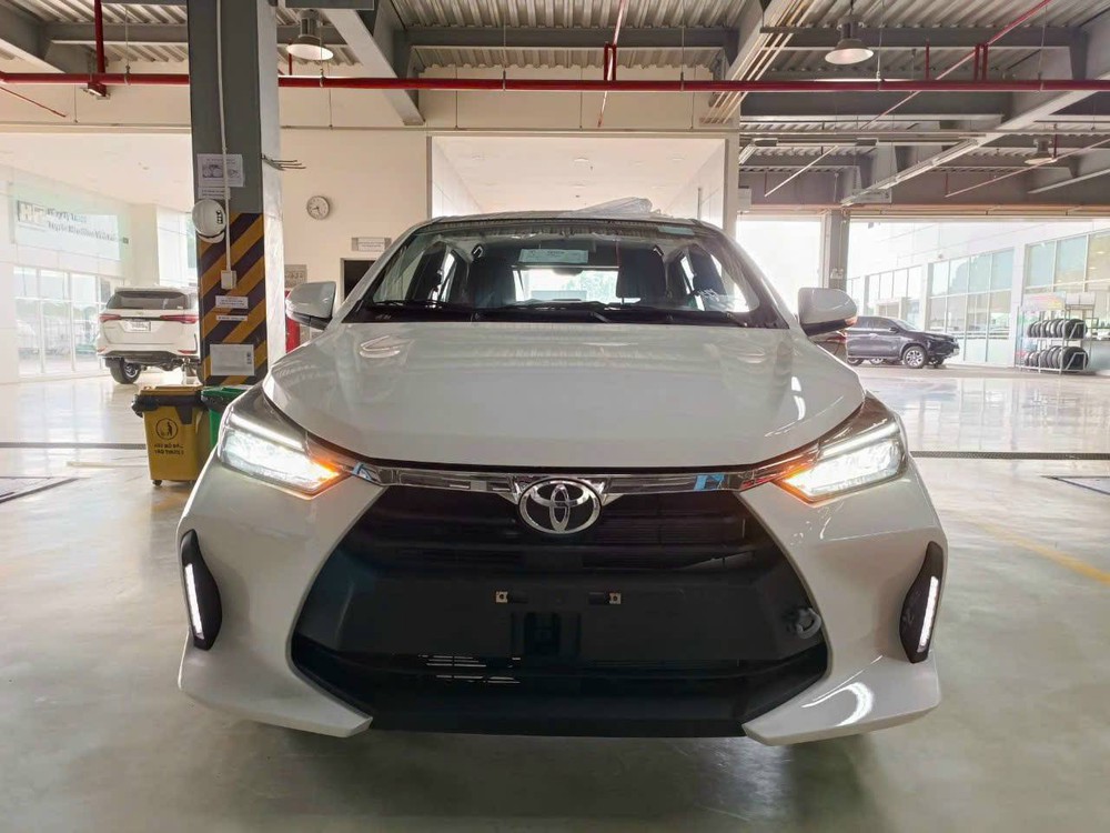 Toyota Wigo 2023 ồ ạt về đại lý sát giờ ra mắt Việt Nam, chỉ còn chờ giá tốt để đấu i10 và Morning - Ảnh 5.