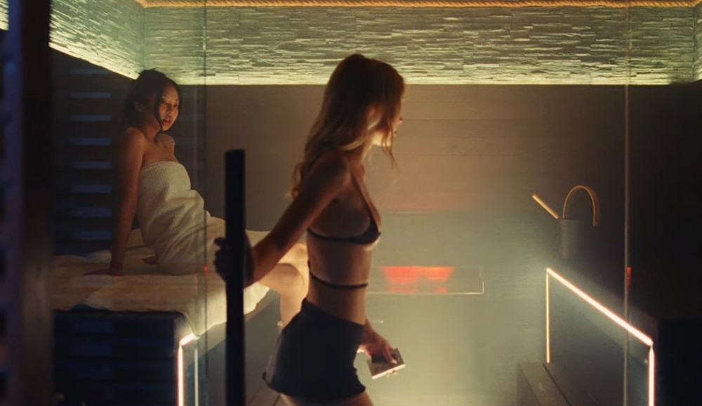 Jennie (BlackPink) có sai lầm khi đóng phim 18+? - Ảnh 4. Jennie (BlackPink) có sai lầm khi đóng phim 18+? - Ảnh 4.
