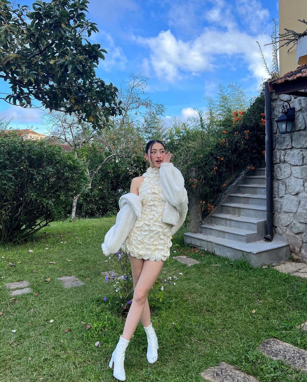 Lương Thùy Linh chỉ thích diện váy ngắn khoe chân 1,22 m - Ảnh 6.