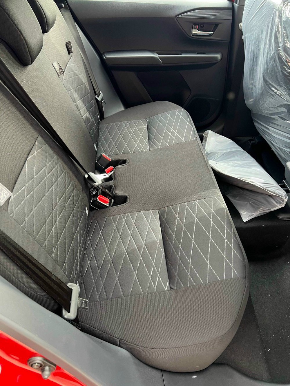 Toyota Wigo 2023 ồ ạt về đại lý sát giờ ra mắt Việt Nam, chỉ còn chờ giá tốt để đấu i10 và Morning