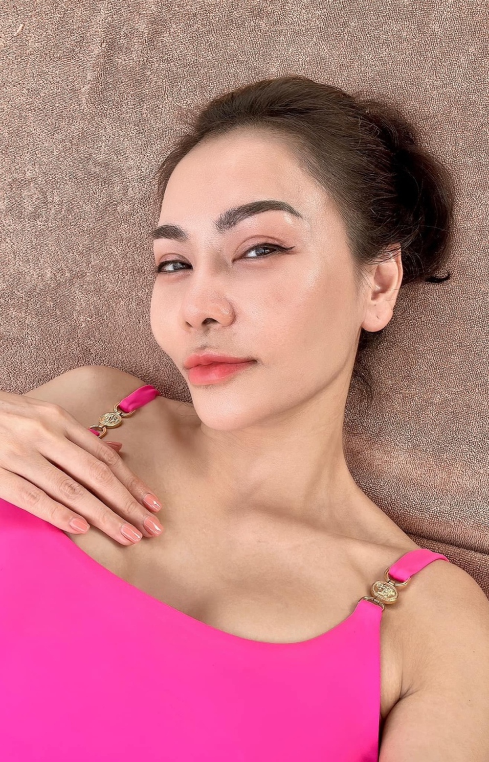 Sao Việt 6/6: Mạnh Trường khoe con gái, Đàm Thu Trang hạnh phúc bên hai con - Ảnh 5.