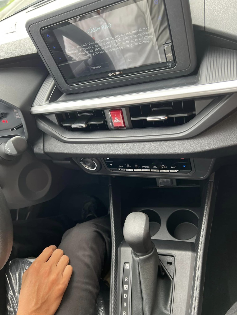 Toyota Wigo 2023 ồ ạt về đại l&yacute; s&aacute;t giờ ra mắt Việt Nam, chỉ c&ograve;n chờ gi&aacute; tốt để đấu i10 v&agrave; Morning - Ảnh 15.