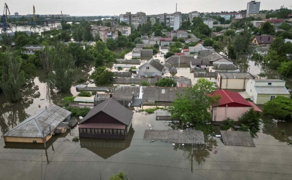 600 km2 vùng Kherson chìm ngập dưới nước sau vỡ đập Kakhovka - Ảnh 1.