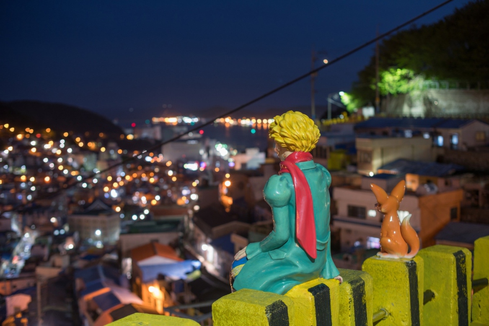 Có gì đặc biệt ở ngôi làng sắc màu được mệnh danh là Santorini của Hàn Quốc - Ảnh 2.