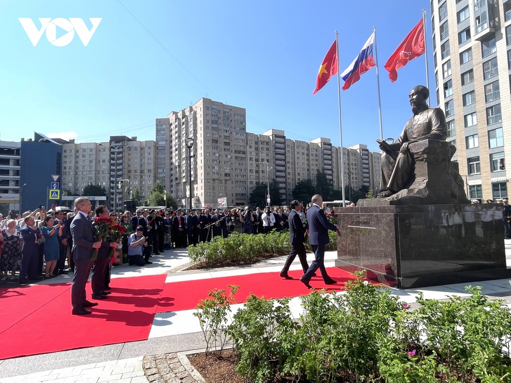 Khánh thành tượng đài Chủ tịch Hồ Chí Minh-mốc son mới cho quan hệ hai nước Việt-Nga - Ảnh 6.