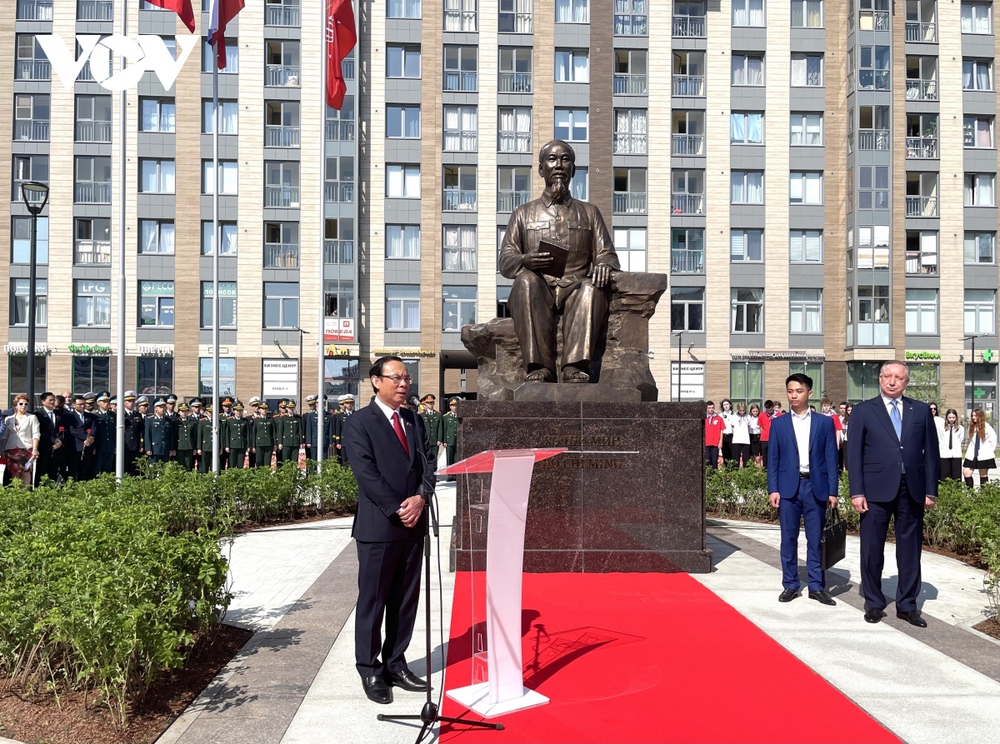 Khánh thành tượng đài Chủ tịch Hồ Chí Minh-mốc son mới cho quan hệ hai nước Việt-Nga - Ảnh 2.