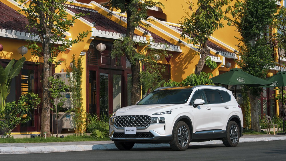 Hyundai Santa Fe Hybrid và KIA Sorento Hybrid: Huynh đệ tương tàn phân khúc xe xanh tại Việt Nam - Ảnh 25.