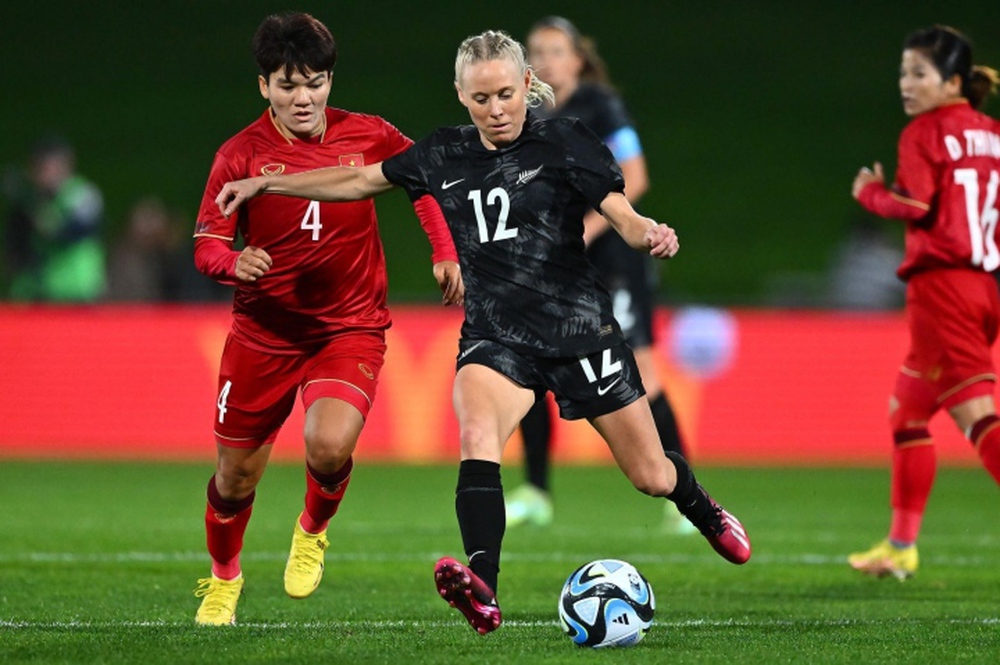 Trực tiếp bóng đá nữ Việt Nam 0-2 New Zealand: Thanh Nhã đi bóng đẳng cấp - Ảnh 1.