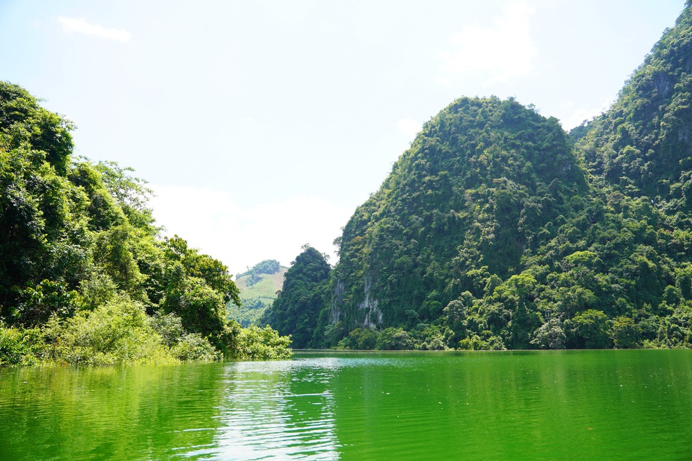 Đồng Lâm mùa nước nổi: Khi thảo nguyên hóa ”Vịnh Hạ Long”