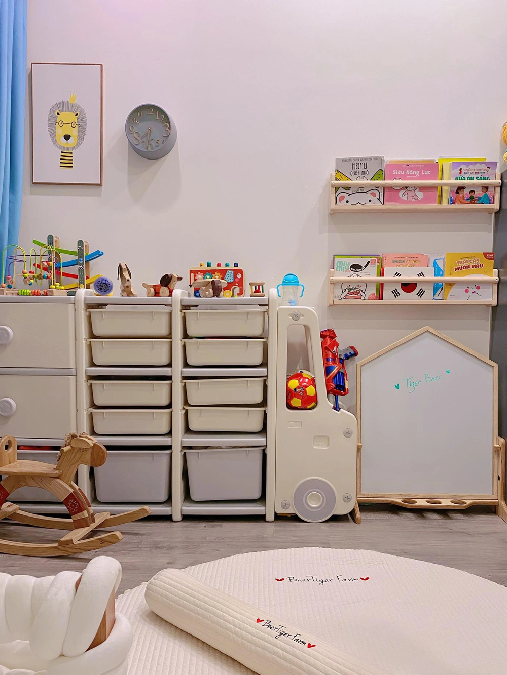 Với diện tích chỉ 10m2, ba mẹ tự tay thiết kế cho con căn phòng mơ ước xinh xắn lại đầy đủ công năng