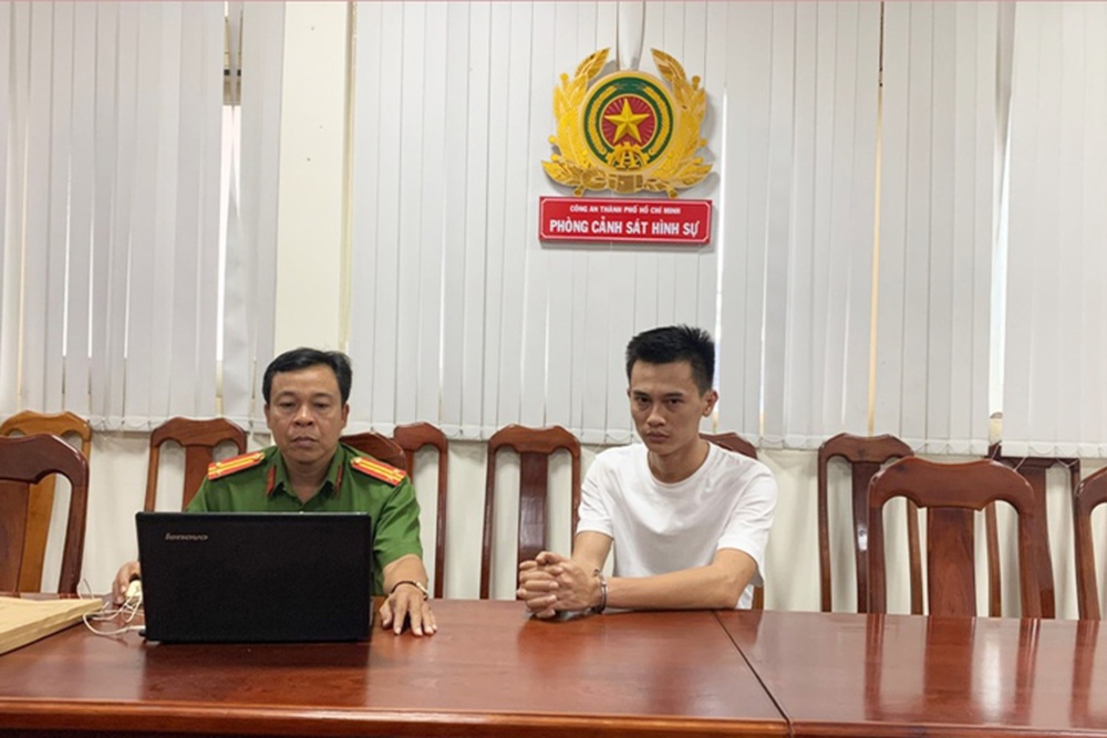 Công an TP.HCM thông báo tìm nạn nhân của trùm buôn siêu xe Phan Công Khanh - Ảnh 1.