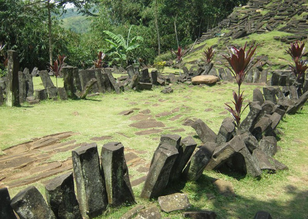 Bí ẩn về công trình trên núi Padang, nơi được cho là lâu đời hơn cả nơi khởi nguồn của nền văn minh nhân loại - Ảnh 6.