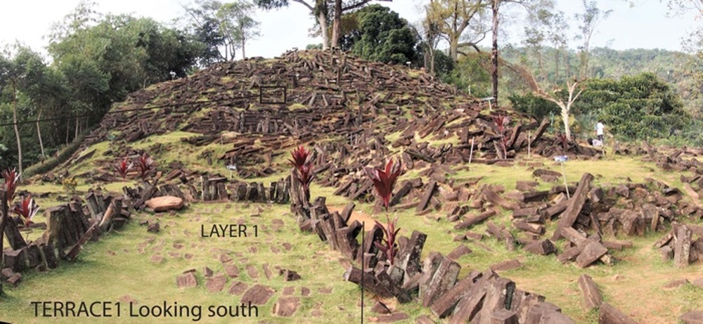 Bí ẩn về công trình trên núi Padang, nơi được cho là lâu đời hơn cả nơi khởi nguồn của nền văn minh nhân loại - Ảnh 5.