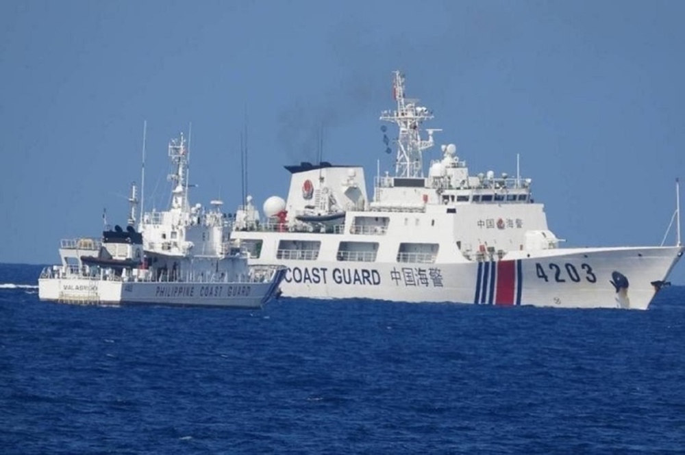 Philippines phản ứng sau va chạm với tàu Trung Quốc - Ảnh 2.
