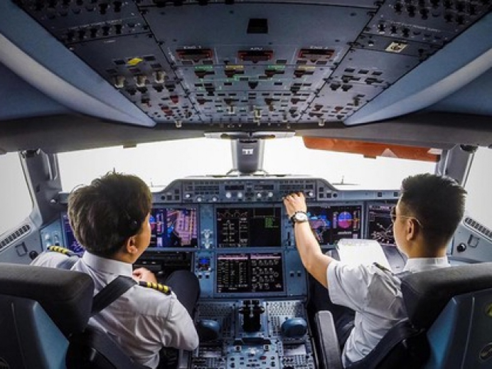 Vietnam Airlines xem xét kỷ luật phi công dương tính với chất cấm - Ảnh 1.