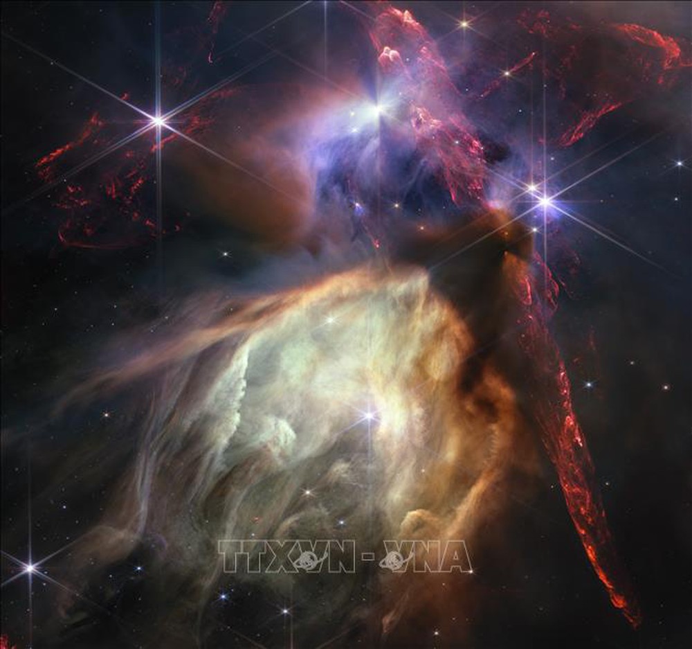 NASA công bố hình ảnh mới về vũ trụ chụp bằng kính viễn vọng James Webb - Ảnh 1.