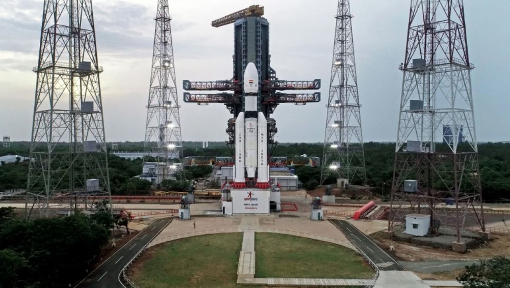 Ấn Độ phóng thành công tàu Chandrayaan-3 với tham vọng hạ cánh Mặt trăng - Ảnh 1.