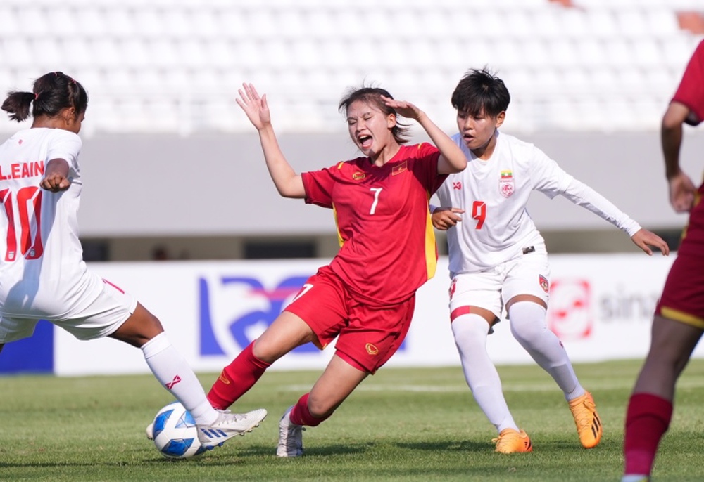 Trực tiếp bóng đá nữ U19 Việt Nam vs U19 Thái Lan: Bảo Trâm làm đội trưởng - Ảnh 1.