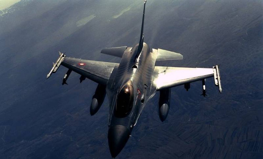 Tư lệnh không quân nói tình huống F-16 trên bầu trời Ukraine - Ảnh 1.