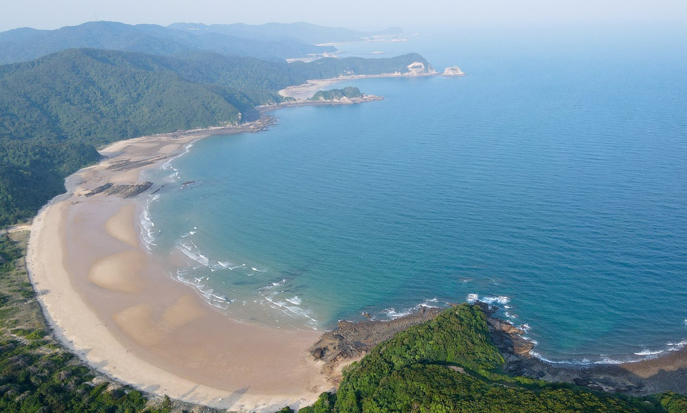 Phát hiện con đường cát giữa biển ngay miền Bắc Việt Nam, mỗi tháng chỉ xuất hiện vài lần khiến du khách trầm trồ - Ảnh 6.