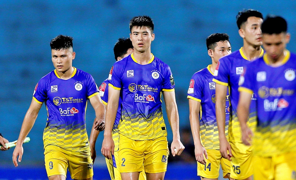 Chủ tịch Hà Nội FC “nói lời gan ruột” với các ngoại binh - Ảnh 1.