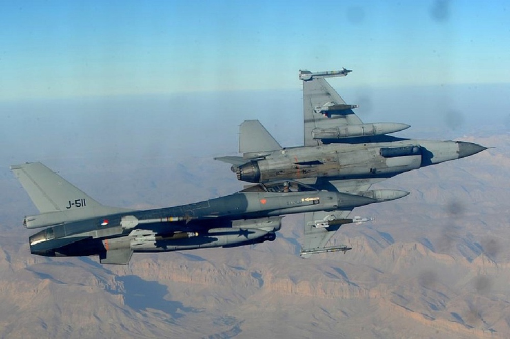 Bầu trời Syria ‘nóng dần’, Mỹ tái triển khai F-16 và A-10 đối đầu với Nga - Ảnh 1.