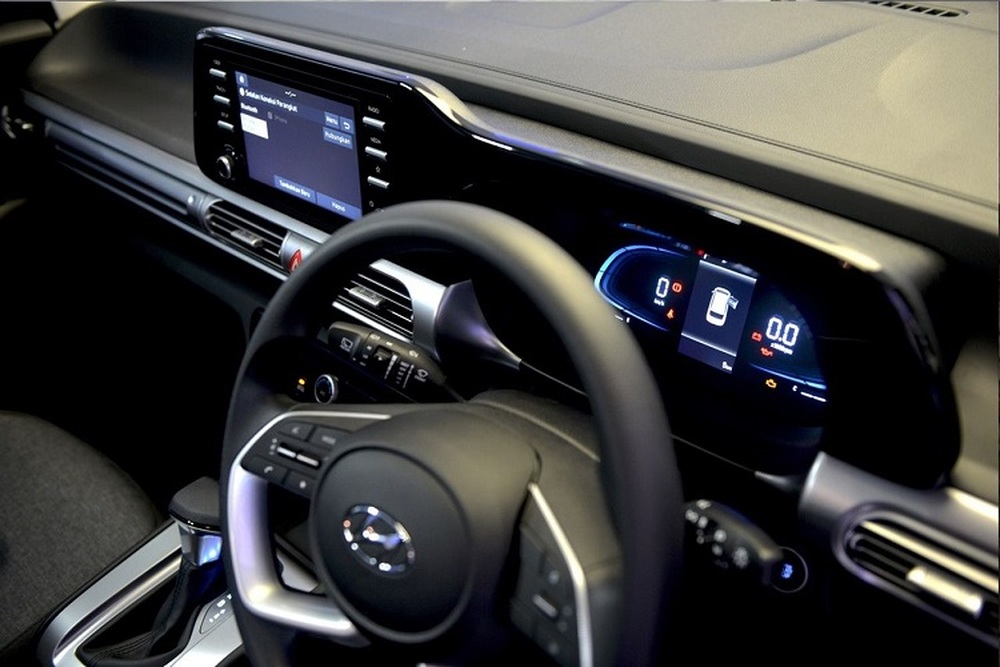 Hyundai Stargazer 2023 ra mắt: Thêm phanh điện tử như Xpander, Veloz, nội thất bớt thô hơn - Ảnh 2.