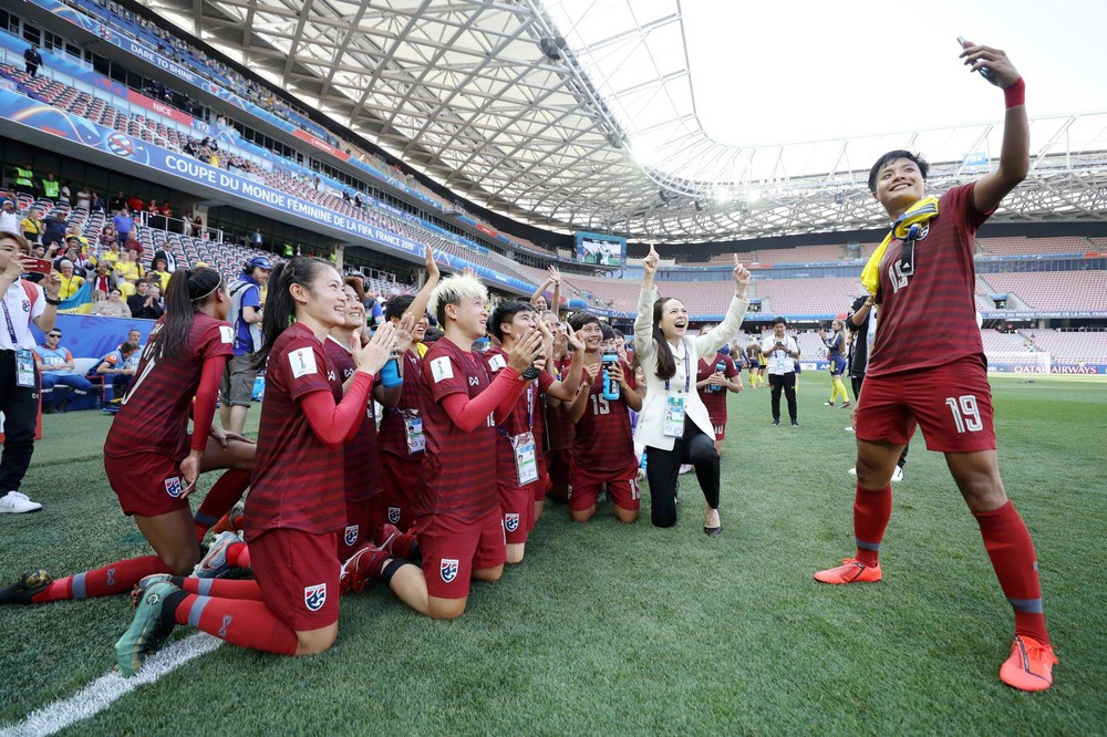 Thái Lan và câu chuyện ít biết về đội Đông Nam Á đầu tiên tới World Cup nữ nhờ… ‘sét đánh’ - Ảnh 1.