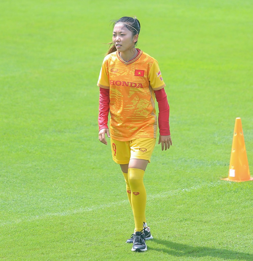 NÓNG: HLV Mai Đức Chung loại 5 cầu thủ, chính thức chốt cơ hội dự World Cup của Huỳnh Như - Ảnh 2.