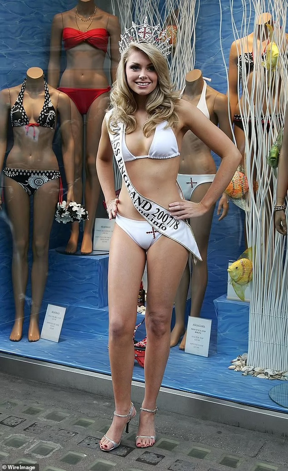 Bikini bít cửa trở lại cuộc thi Hoa hậu Anh - Ảnh 3.