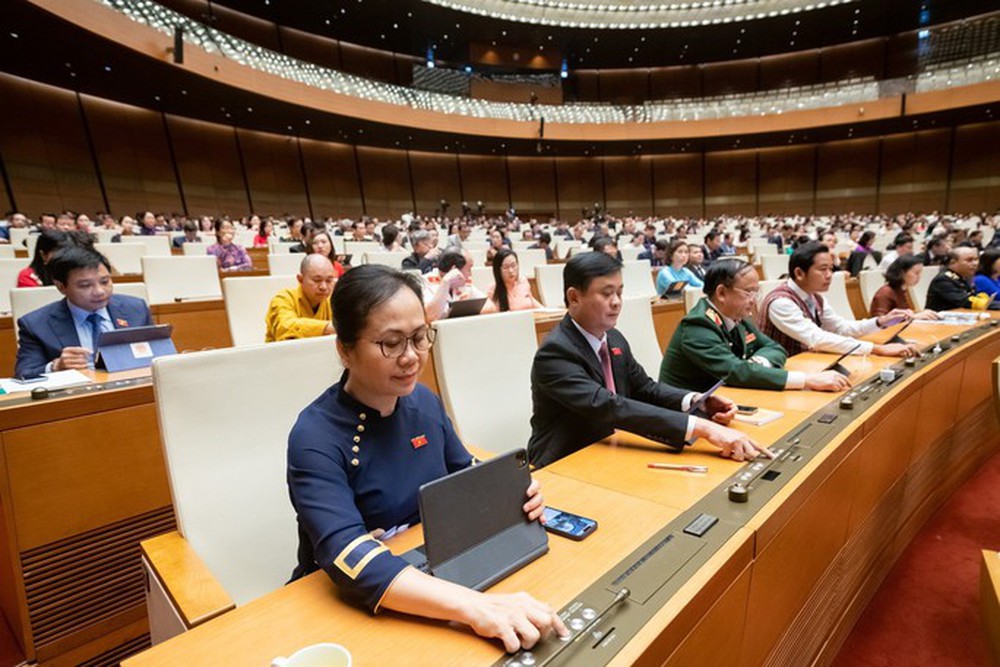 Quốc hội yêu cầu báo cáo lộ trình cải cách tiền lương - Ảnh 1.