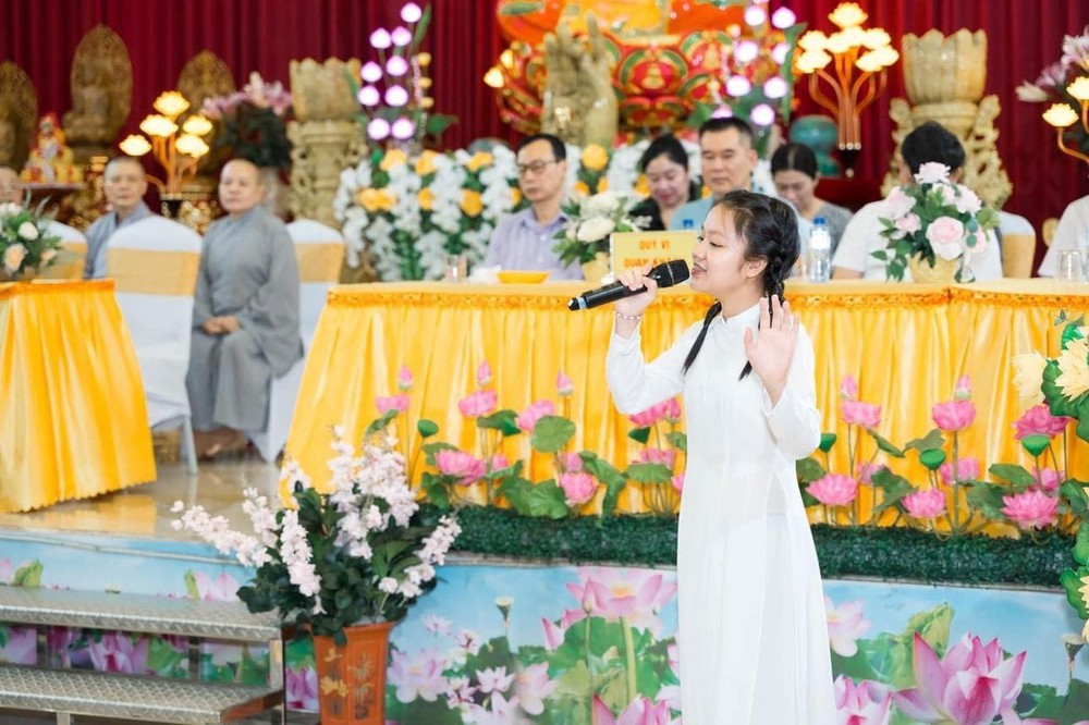 Bàng hoàng ca sĩ nhí Tú Thanh qua đời ở tuổi 15 sau tai nạn ở Hải Phòng - Ảnh 4.