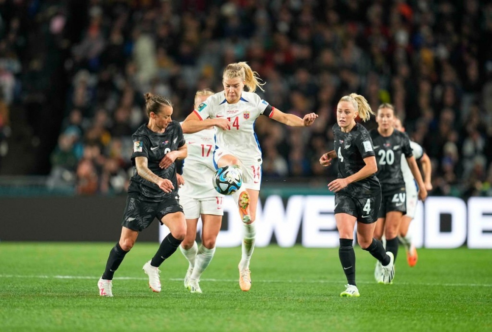 Trực tiếp ĐT nữ New Zealand 1-0 ĐT nữ Na Uy: Chủ nhà World Cup 2023 gây bất ngờ - Ảnh 1.