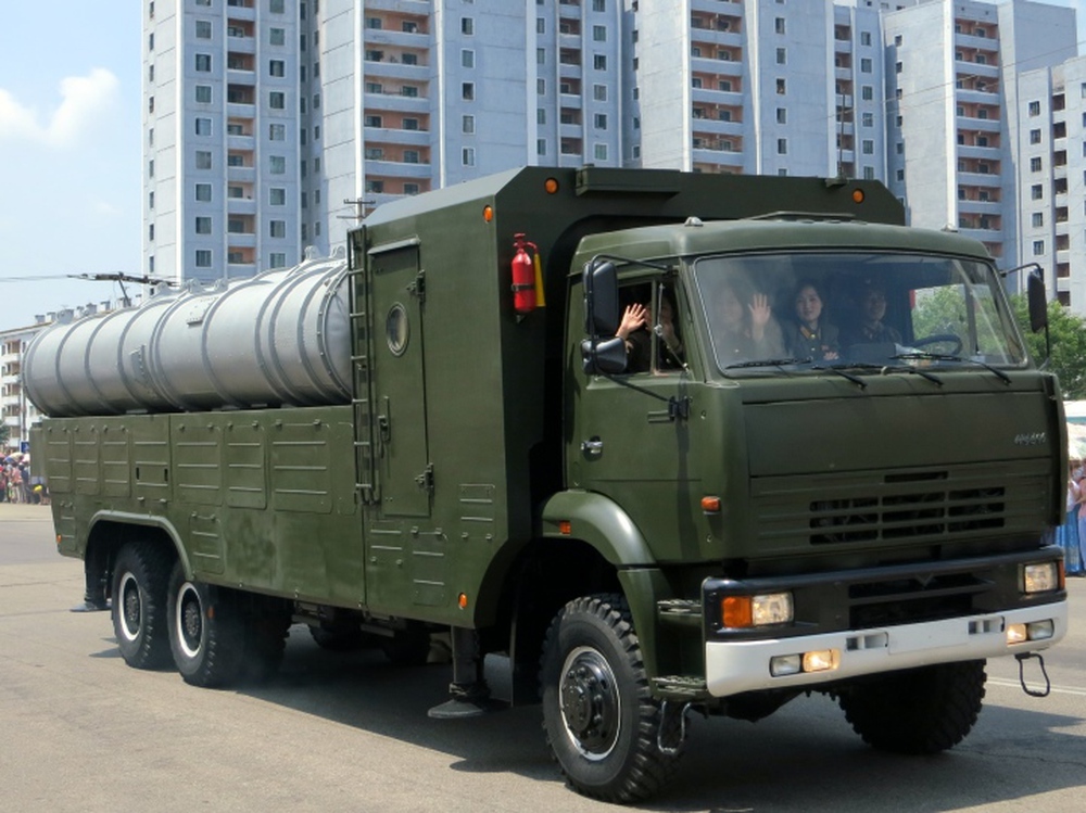 Bất ngờ khi Ukraine biến tên lửa phòng không S-200 thành tên lửa đạn đạo - Ảnh 3.