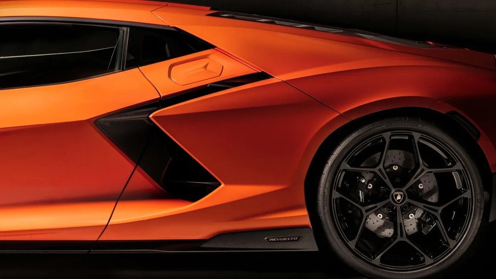 Siêu xe 21 tỷ đồng của Lamborghini có gì hot mà cháy hàng đến hết năm 2025, người giàu đến mấy cũng phải tranh nhau xếp hàng? - Ảnh 7.