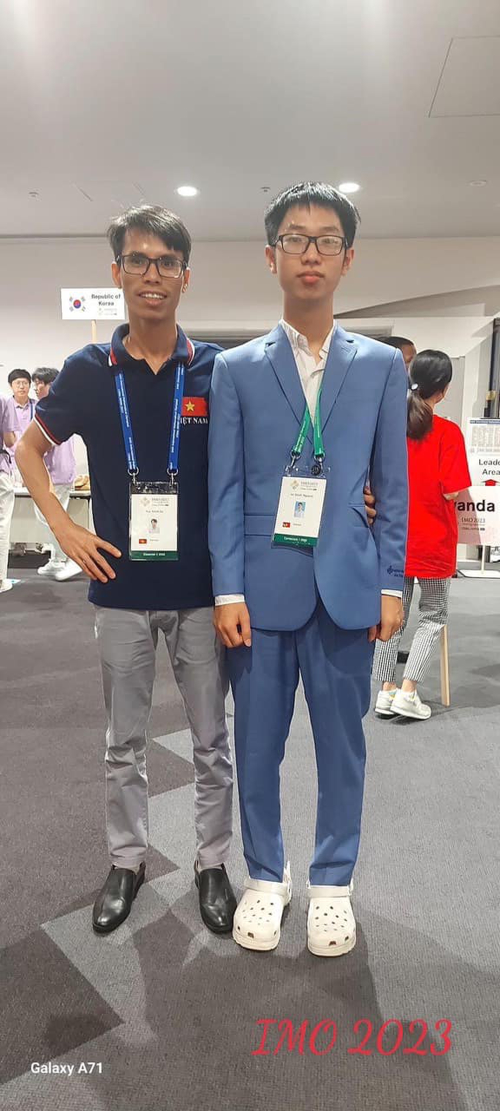 Phụ huynh tiết lộ về tính cách “trái dấu” của 2 anh em ruột cùng đạt Huy chương vàng Olympic Toán học Quốc tế