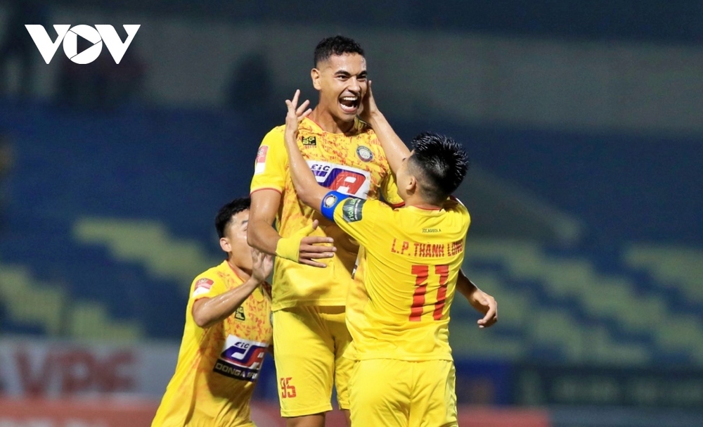 Kết quả V-League 2023: Thanh Hoá thổi lửa vào cuộc đua vô địch - Ảnh 1.