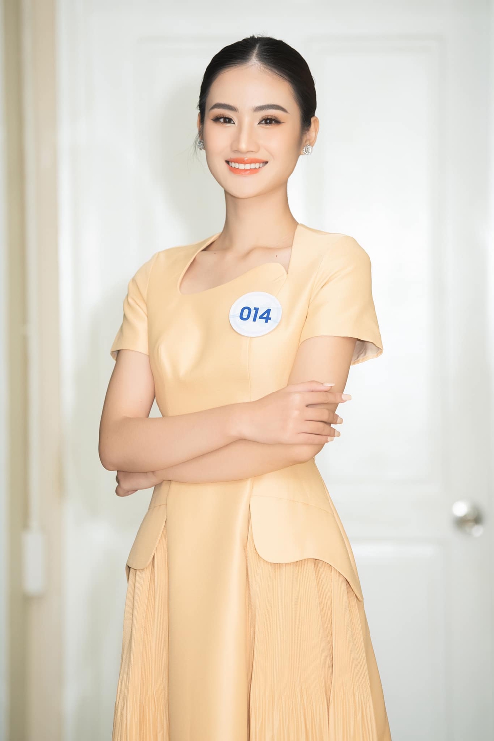 Huỳnh Trần Ý Nhi - Tân Miss World Vietnam 2023: Tính hướng nội nhưng ứng xử cực ấn tượng - Ảnh 3.