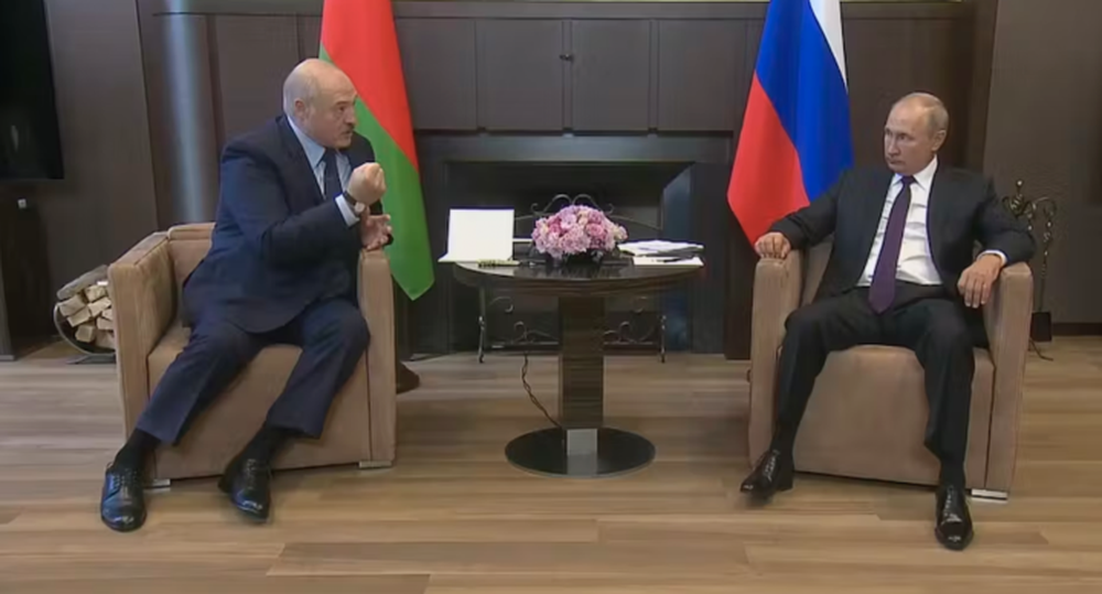 Ông Lukashenko: Kế hoạch chia cắt Ukraine của Ba Lan không thể chấp nhận - Ảnh 1.