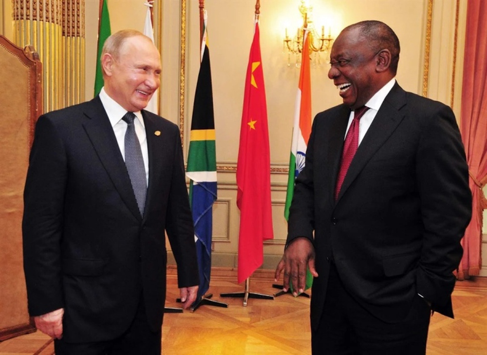 Nam Phi và ICC họp 97 lần về lệnh bắt giữ ông Putin - Ảnh 1.