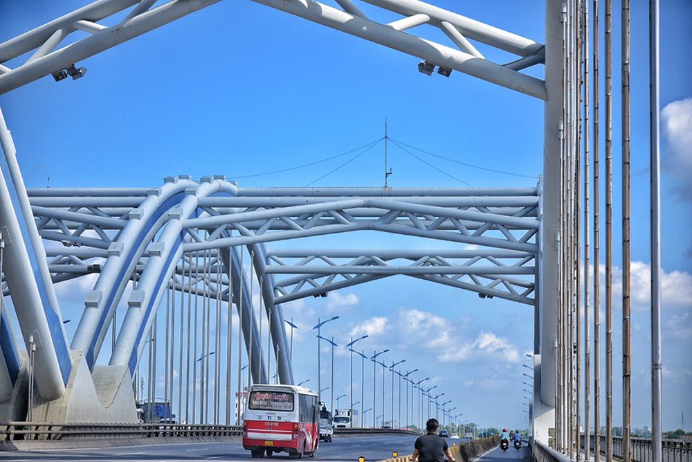 Ngắm cây cầu vòm thép vượt sông rộng nhất Việt Nam sau gần 10 năm khai thác - Ảnh 11.