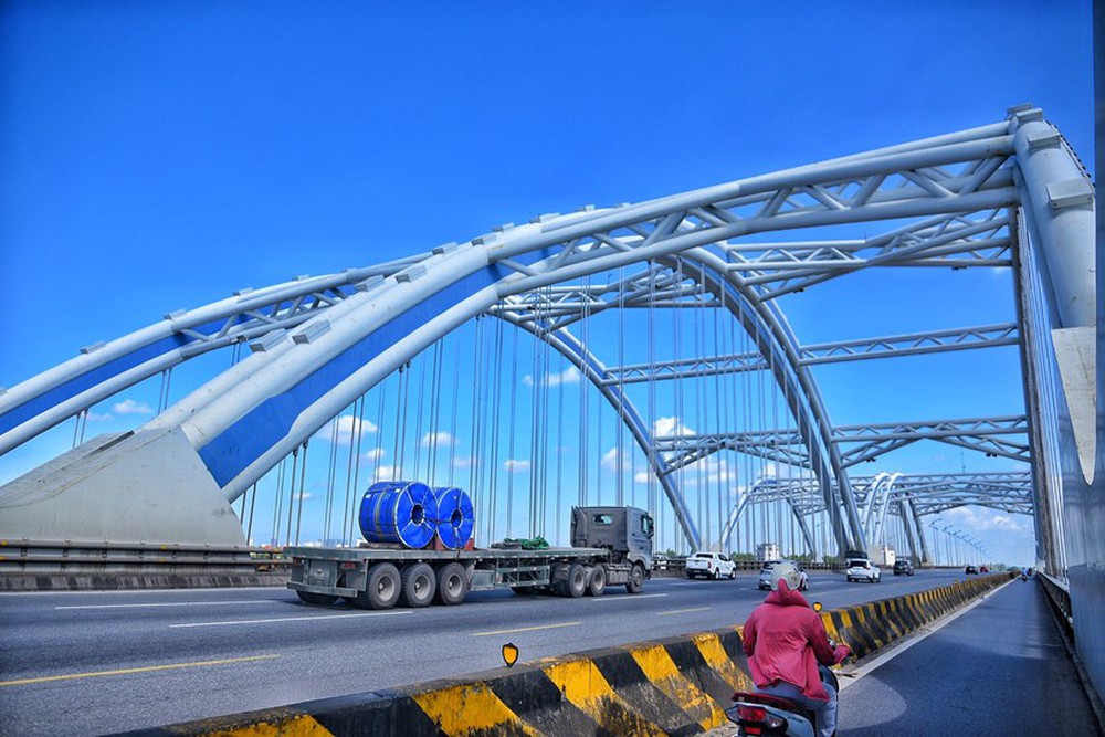 Ngắm cây cầu vòm thép vượt sông rộng nhất Việt Nam sau gần 10 năm khai thác - Ảnh 6.