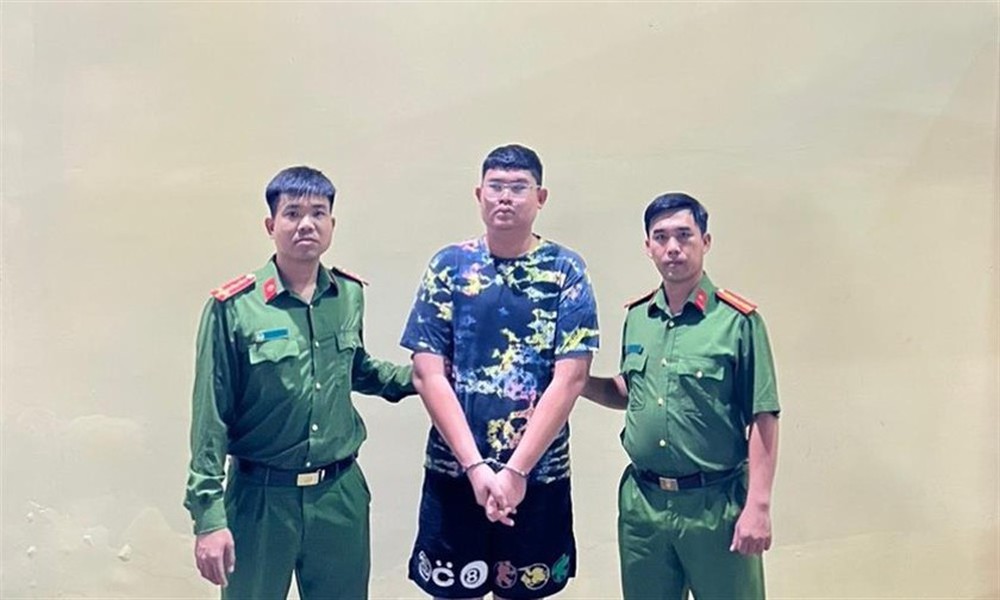 Khởi tố bị can và tạm giam Phan Công Khanh, Công an TP HCM thông báo tìm người bị hại - Ảnh 2.