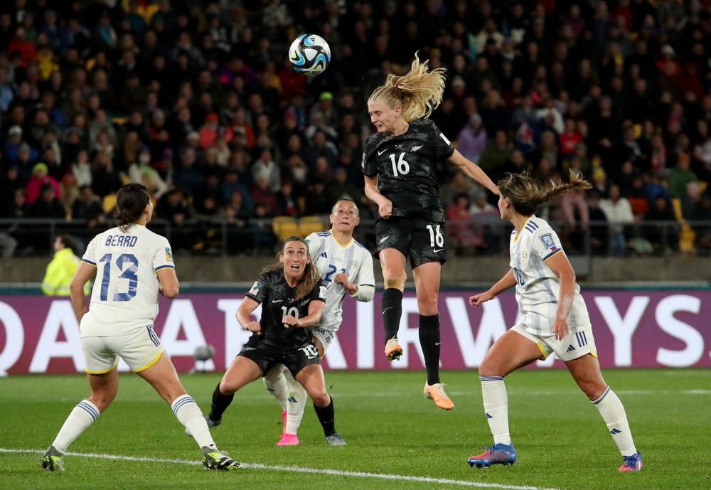 TRỰC TIẾP ĐT nữ New Zealand 0-1 ĐT nữ Philippines: VAR từ chối bàn thắng - Ảnh 1.