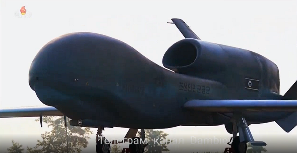 Video Triều Tiên sở hữu UAV giống MQ-9 Reaper của Mỹ - Ảnh 1.