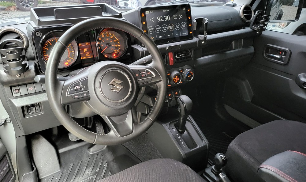 Đại lý hé lộ thêm thông tin Suzuki Jimny: Dự kiến ra mắt tháng 11, có bản 2 tông màu giá 799 triệu - Ảnh 7.
