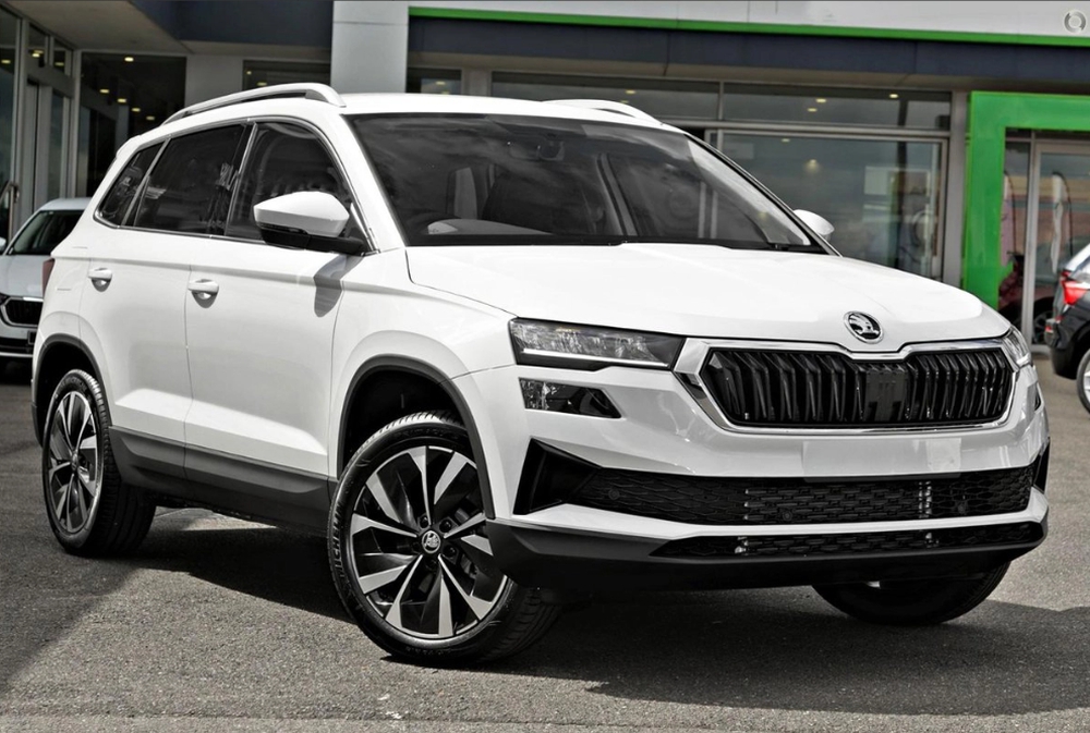 Skoda Karoq lộ diện tại Việt Nam: Cùng cỡ Corolla Cross, nội thất có nhớ ghế và lẫy chuyển số - Ảnh 5.