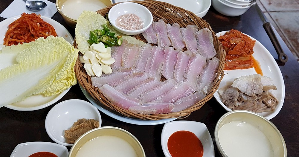 Món ăn được mệnh danh là kinh dị nhất Hàn Quốc: Người ăn nhận xét có mùi như toilet, phải bịt miệng khi dùng lần đầu - Ảnh 4.